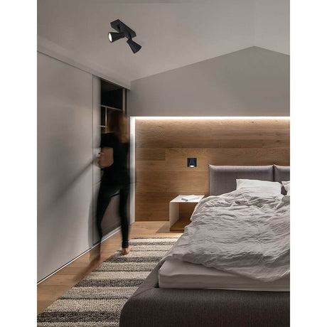 Projecteur sur barre Dublin LED à 2 lampes au design moderne pour chambre avec spots orientables.