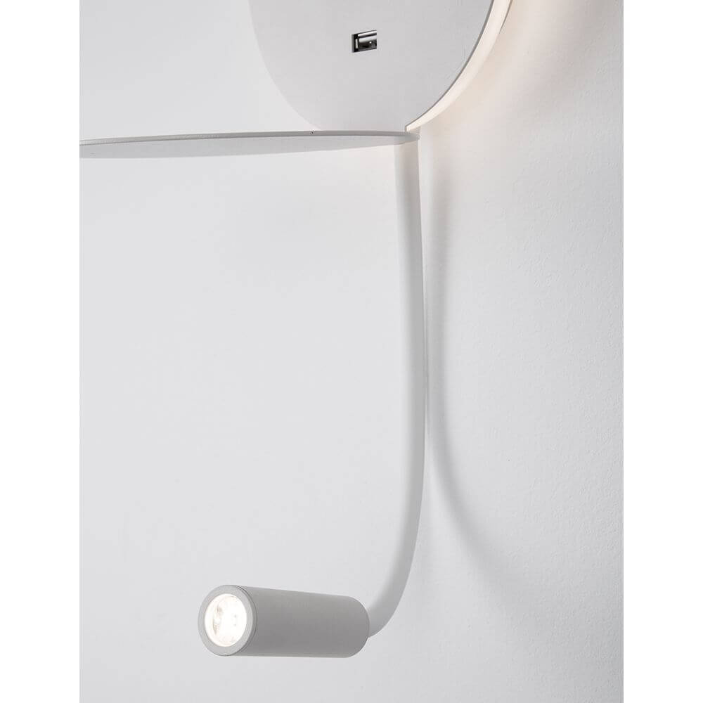 Eclip LED Wandlampe mit USB, moderne Wandleuchte mit verstellbarem Strahler und USB-Anschluss.