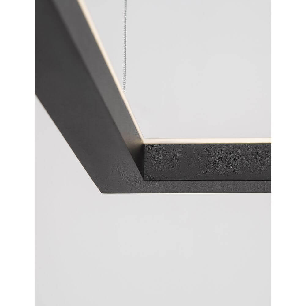 Detailansicht der Eterna LED Hängeleuchte Metall Sandig-Schwarz mit modernem Design und warmweißem Licht.