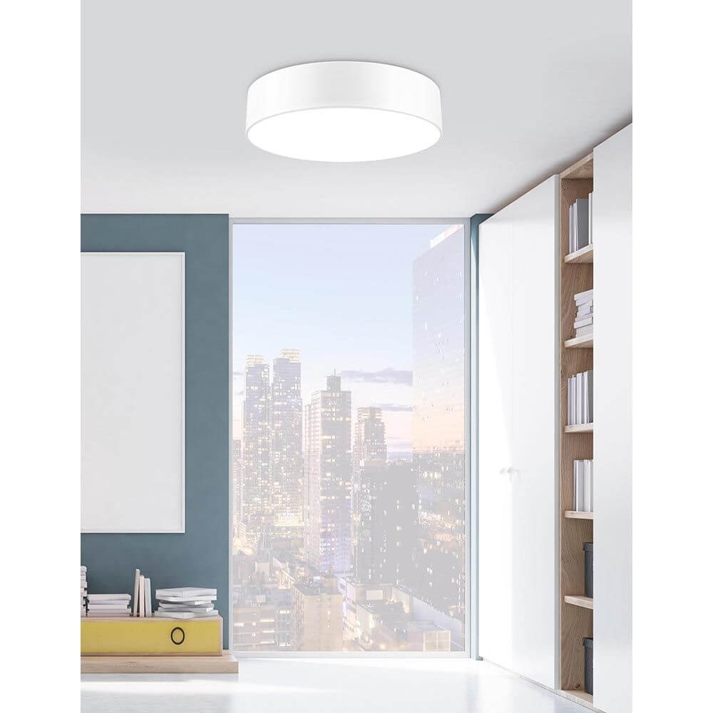 Moderne Innenansicht mit Finezza Deckenleuchte Stahl im eleganten Raumdesign.