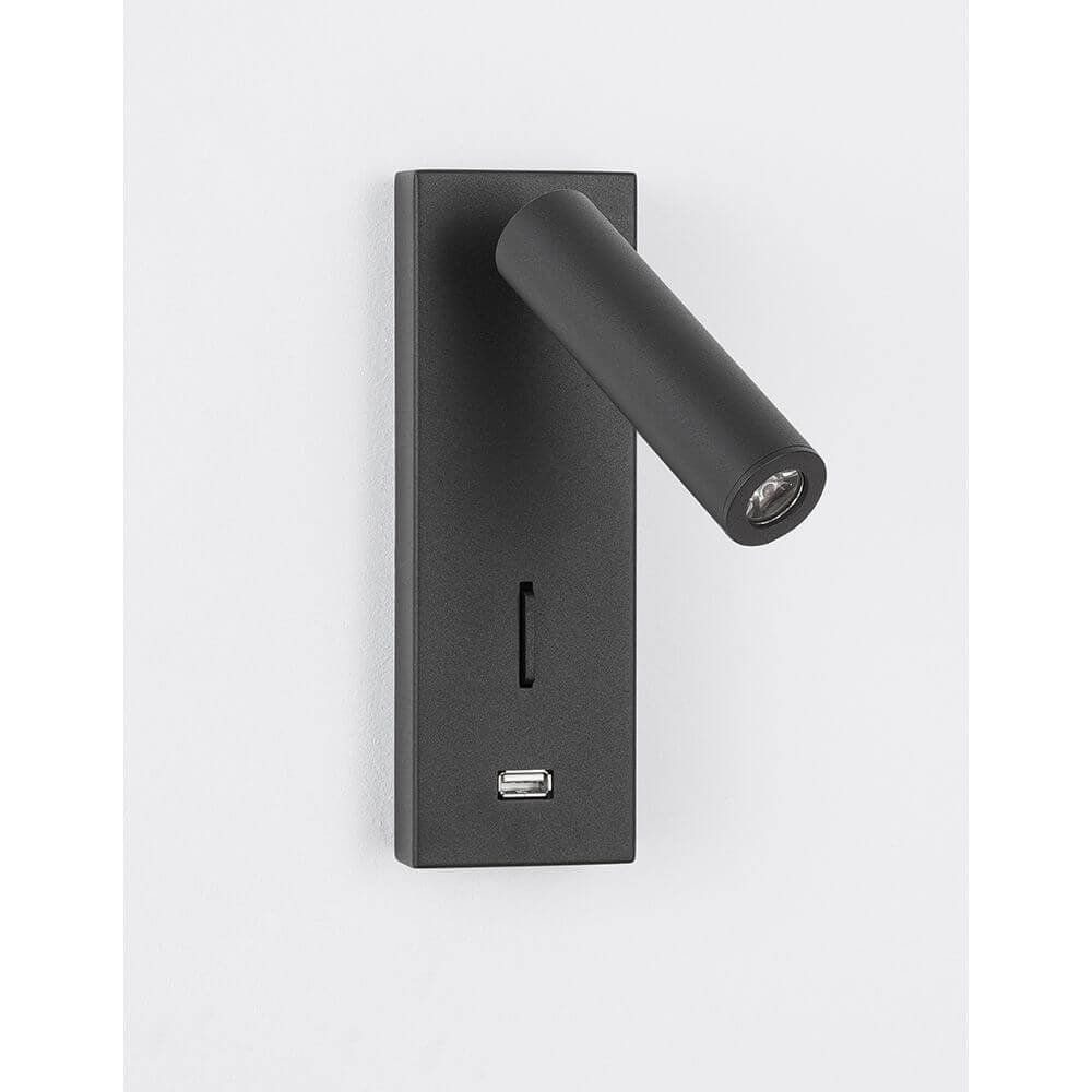 Fuse LED Wandlampe mit USB, moderne und minimalistische Wandleuchte mit USB-Anschluss in Schwarz.