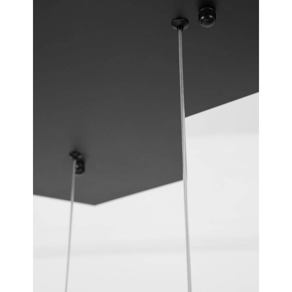 Gabbia LED Hängelampe 3 Würfel, Unterseite mit Kabeln und Halterungen in modernem Design.