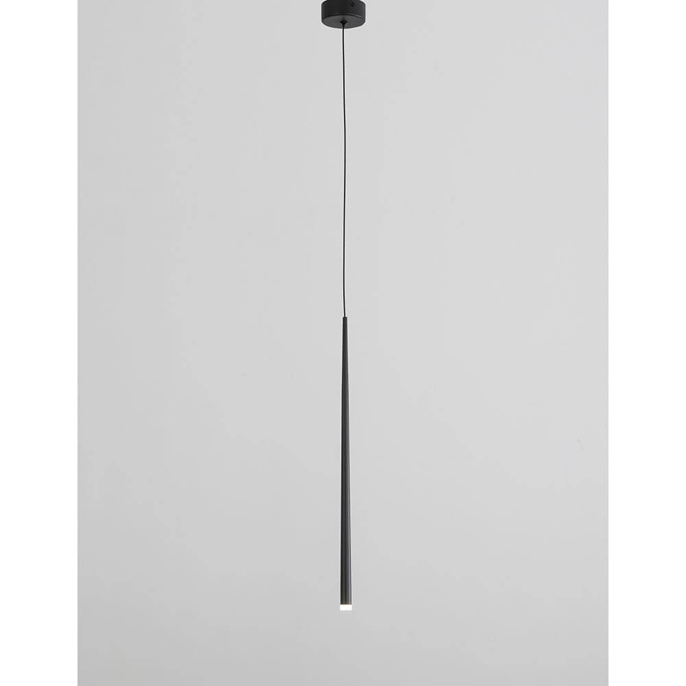 Giono LED Pendellampe 51cm Schwarz in eleganter, minimalistischer Bauweise, perfekt für modernes Wohndesign.