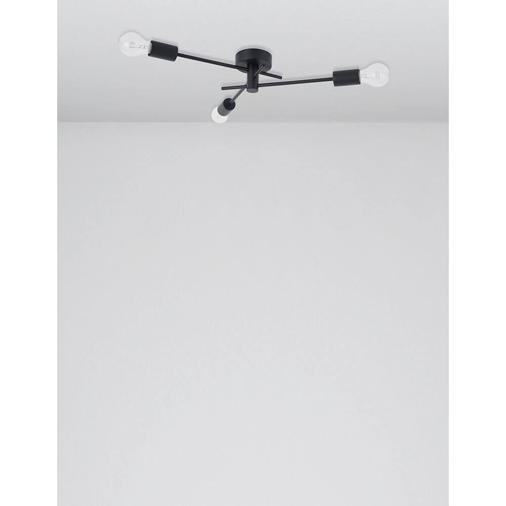Granso Deckenlampe 3-flammig Metall in modernem Design aus matt schwarzem Metall, dreiflügelig mit E27-Fassungen.