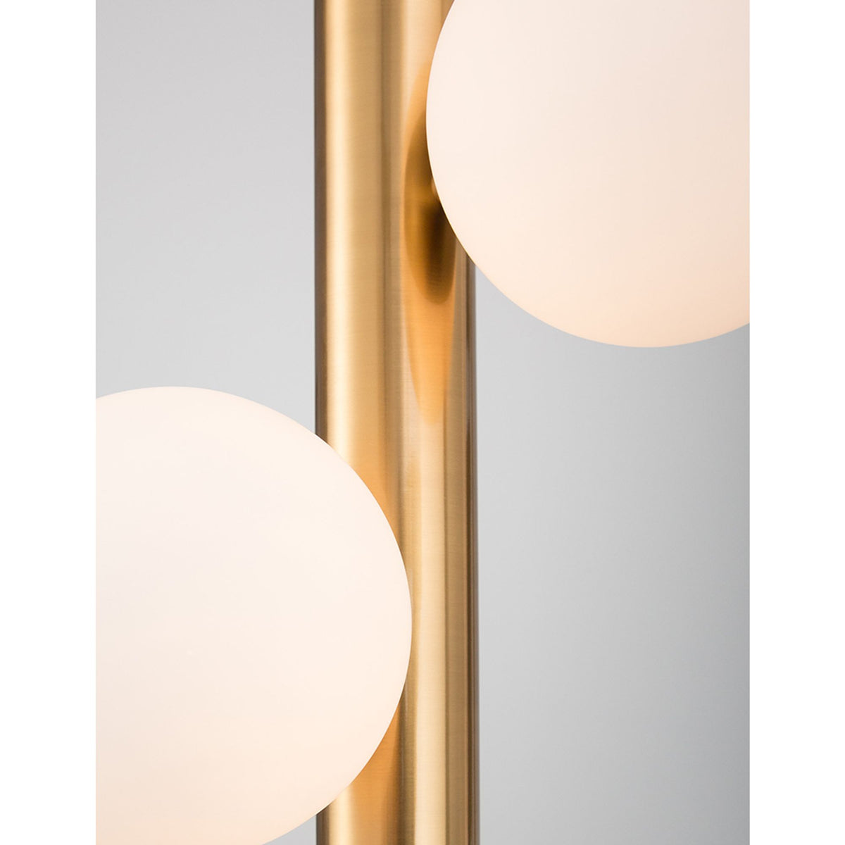 Nova Luce Jaklin pendant light, 5-light, with opal glass spheres and golden metal frame, detail view