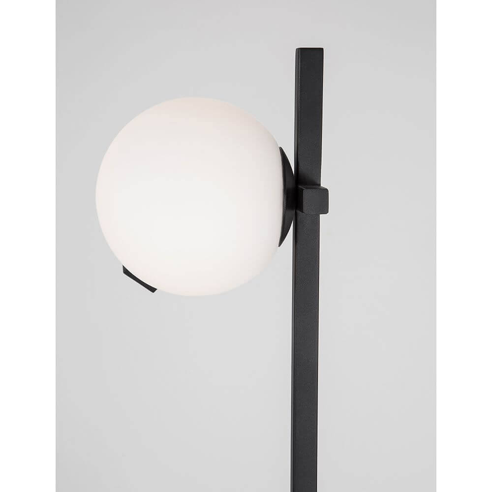 Joline LED Stehleuchte 2-flammig Sandig-Schwarz mit elegantem Design und sanftem Licht.