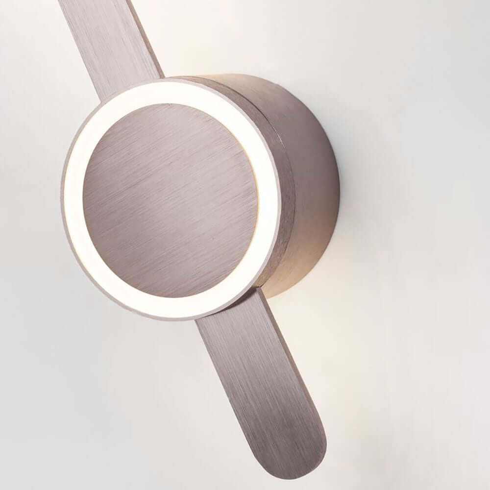 Kedo LED Wandleuchte aus Aluminium mit modernem Design und Acryl- und Aluminium-Material.