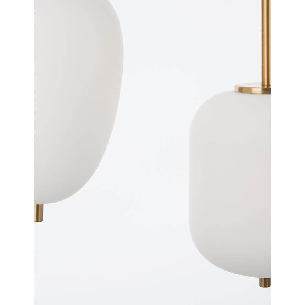 Nova Luce Lato Hängeleuchte 3-flammig Gold, Opal – zwei opale Glaskuppeln mit goldfarbenem Gestell, minimalistisches Pendel-Detail, sanftes diffuses Licht