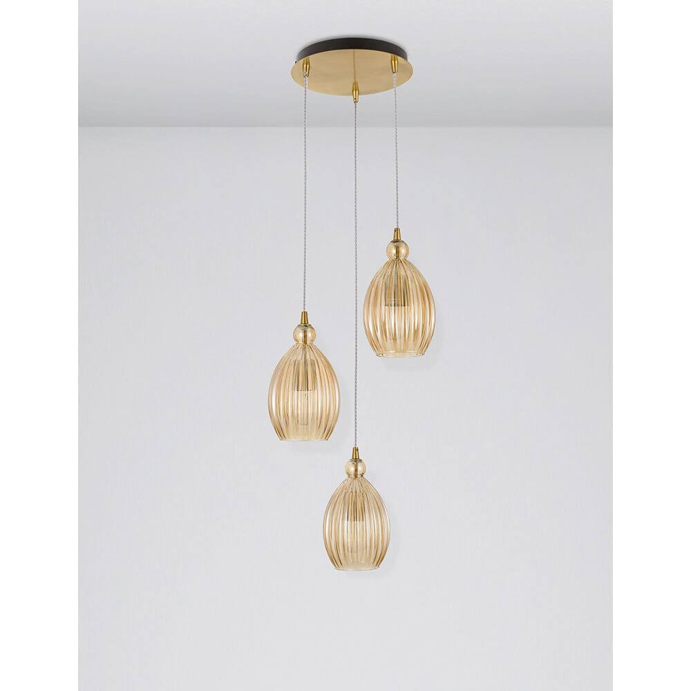 Nova Luce Lingua Hängelampe 3-flammig Glas Champagner mit drei eleganten Glaskörpern.
