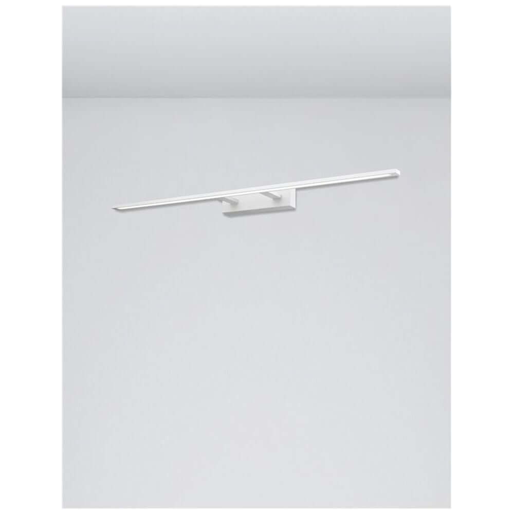 Livia LED Bad Spiegel- & Wandleuchte in modernem, elegantem Design für das Badezimmer.