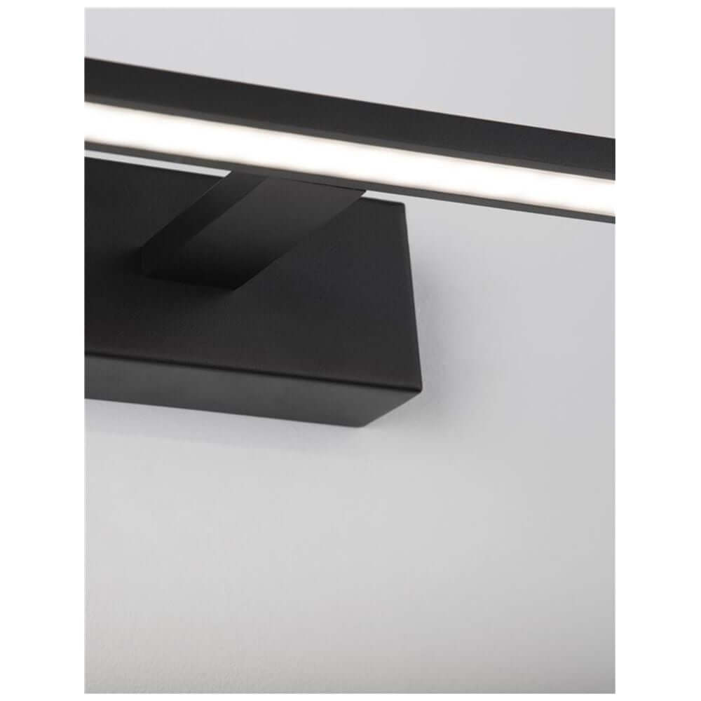 Livia LED Bad Spiegel- & Wandleuchte in modernem Design mit integrierter LED-Beleuchtung.