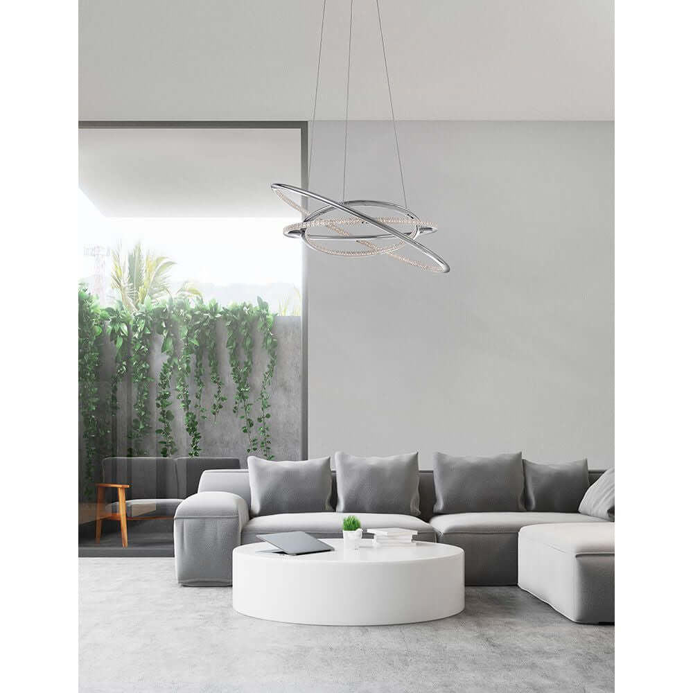Livorno LED Ring Hängelampe Ø 60cm über einem modernen Wohnzimmer mit grauer Couch und runden Tisch.