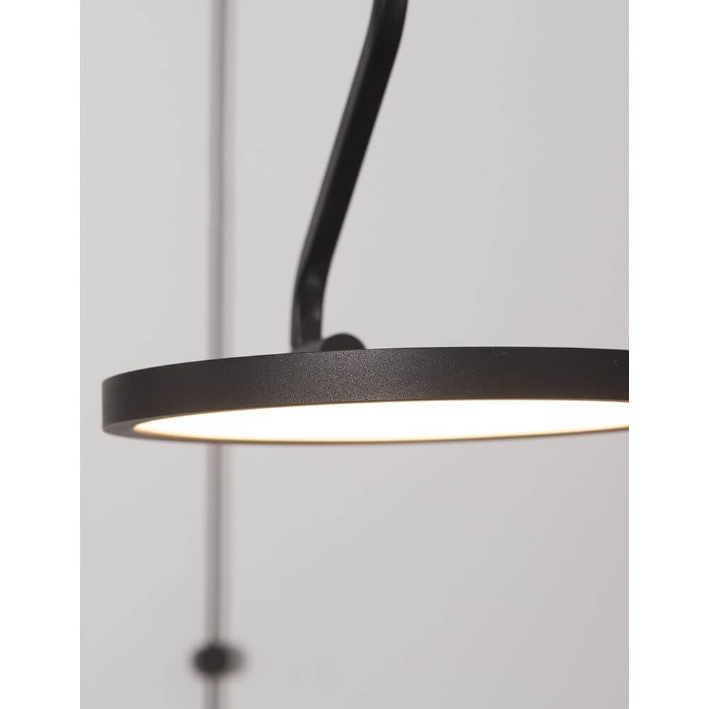 Detailansicht der Luccelo LED Wand- & Hängelampe Metall mit elegantem Design.