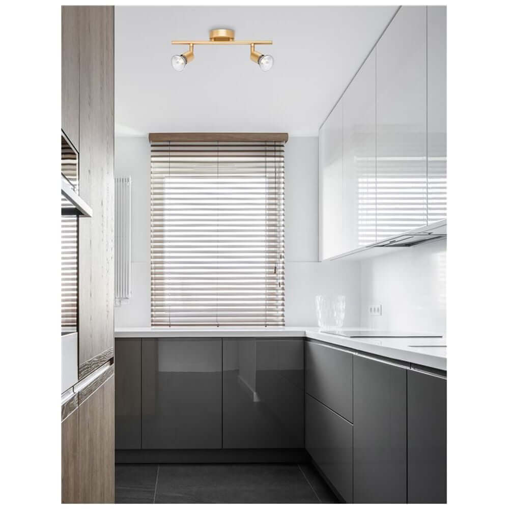 Moderne Küche mit Lup Balkenstrahler 2-flammig aus Metall und eleganter Lichtverteilung.