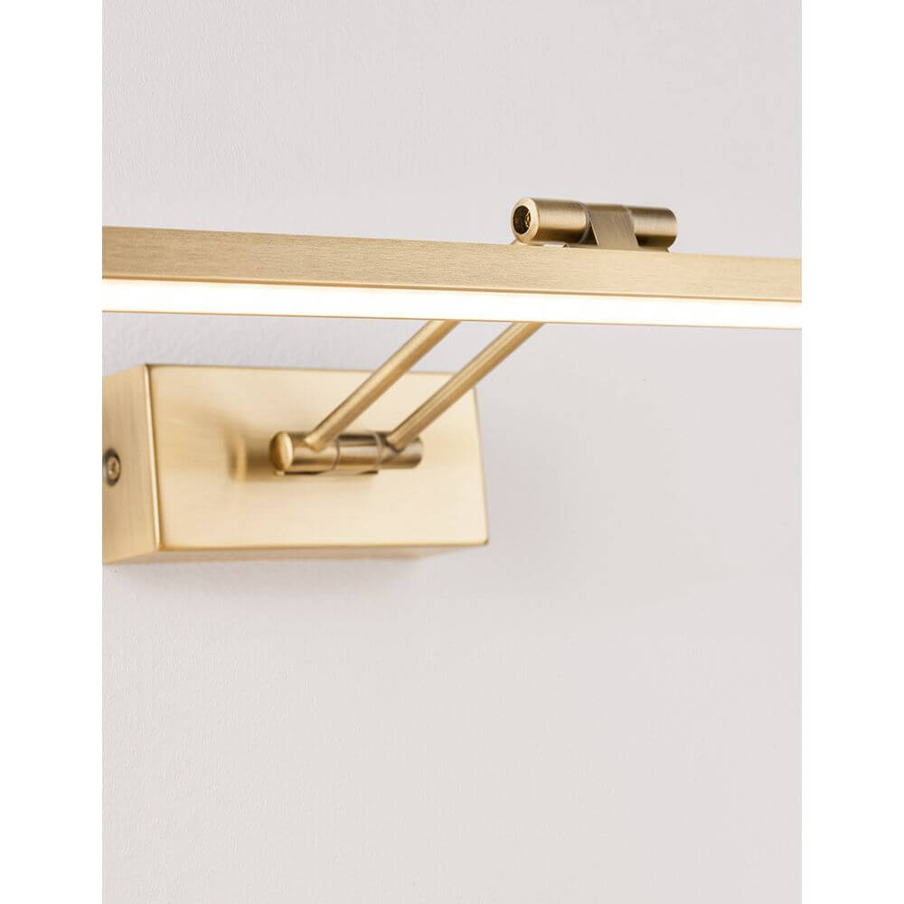 Marnell LED Wandlampe Antik-Messing Detailansicht der eleganten Metalloberfläche