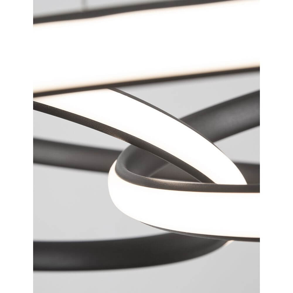 Detailansicht der Menton LED Hängeleuchte mit minimalistischem Design und integrierter LED-Beleuchtung.