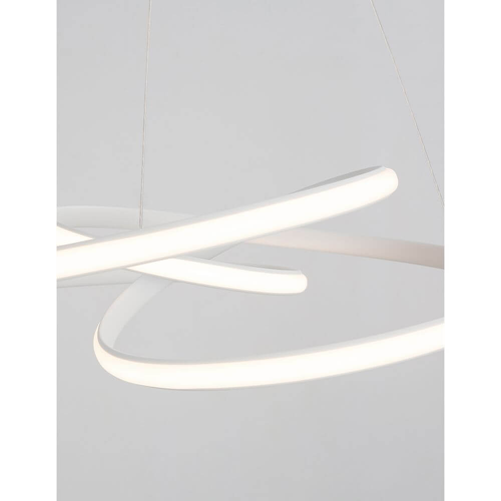 Menton LED Hängeleuchte mit minimalistischem Design und warmweißem Licht für modernes Ambiente.
