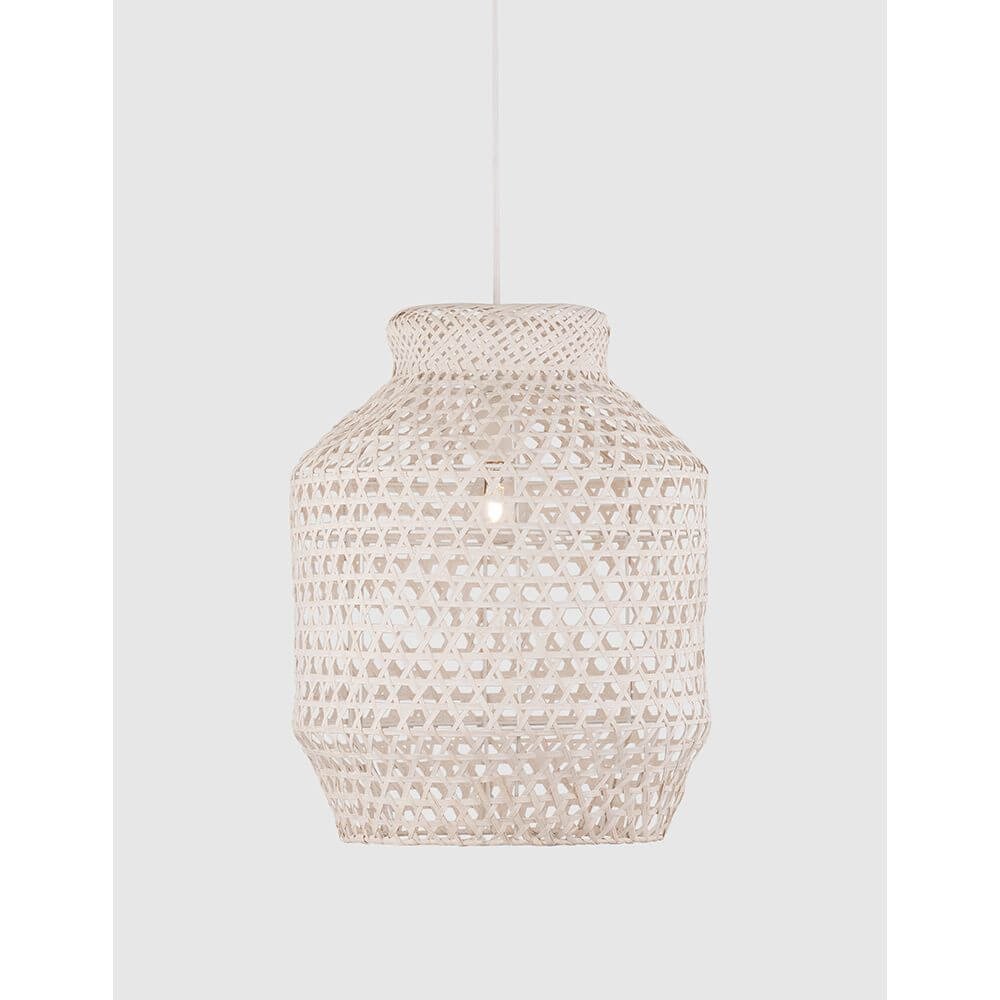Mia Hängelampe Rattan Weiß, elegante Rattan Pendelleuchte für ein gemütliches Zuhause.