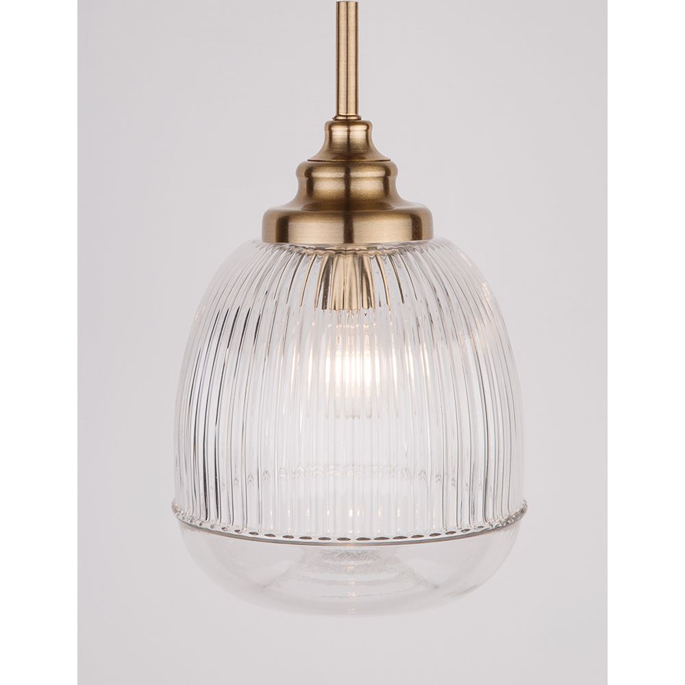 Mond Pendellampe Ø 15cm aus Glas in Gold mit gerippter Oberfläche.