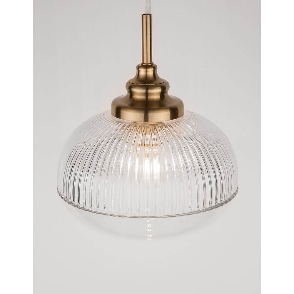 Nova Luce Mond Pendelleuchte Metall Klar mit gewölbter Glasglocke und goldener Fassung für elegantes Lichtdesign.