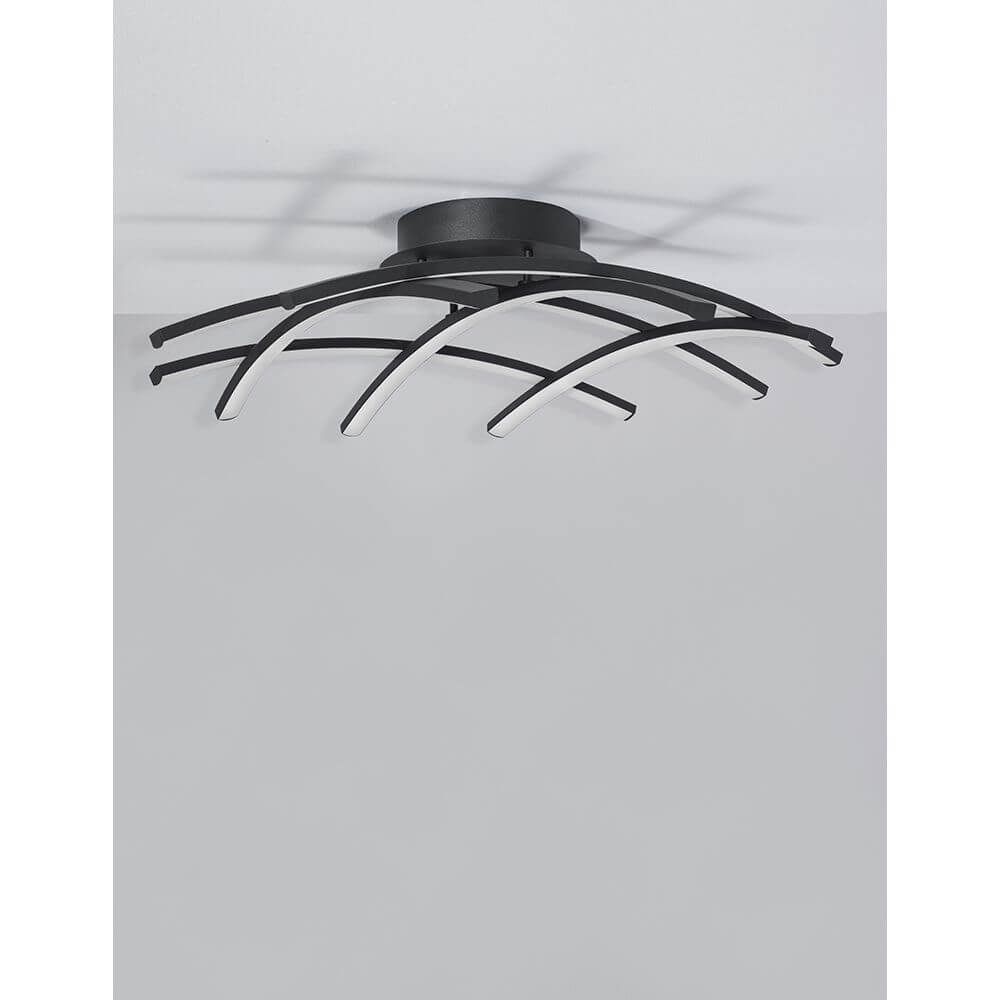 Narvi LED Deckenleuchte Schwarz mit modernem, elegantem Design aus Aluminium und Acryl.