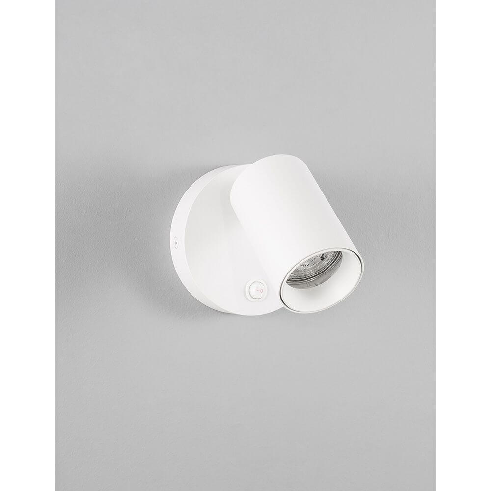 Net Wandstrahler in modernem Design, ideal für die Akzentbeleuchtung in jedem Raum.