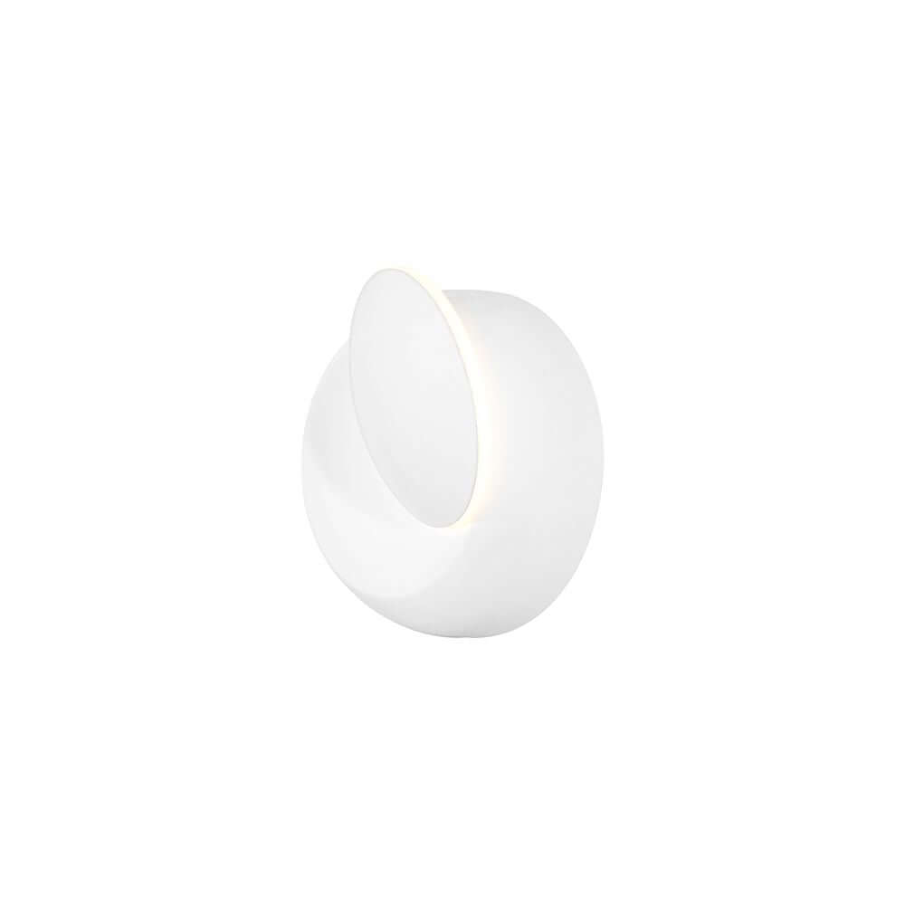 Odin LED Wandlampe Verstellbar in modernem, weißem Design mit abgewinkeltem Schirm für flexibles Licht.