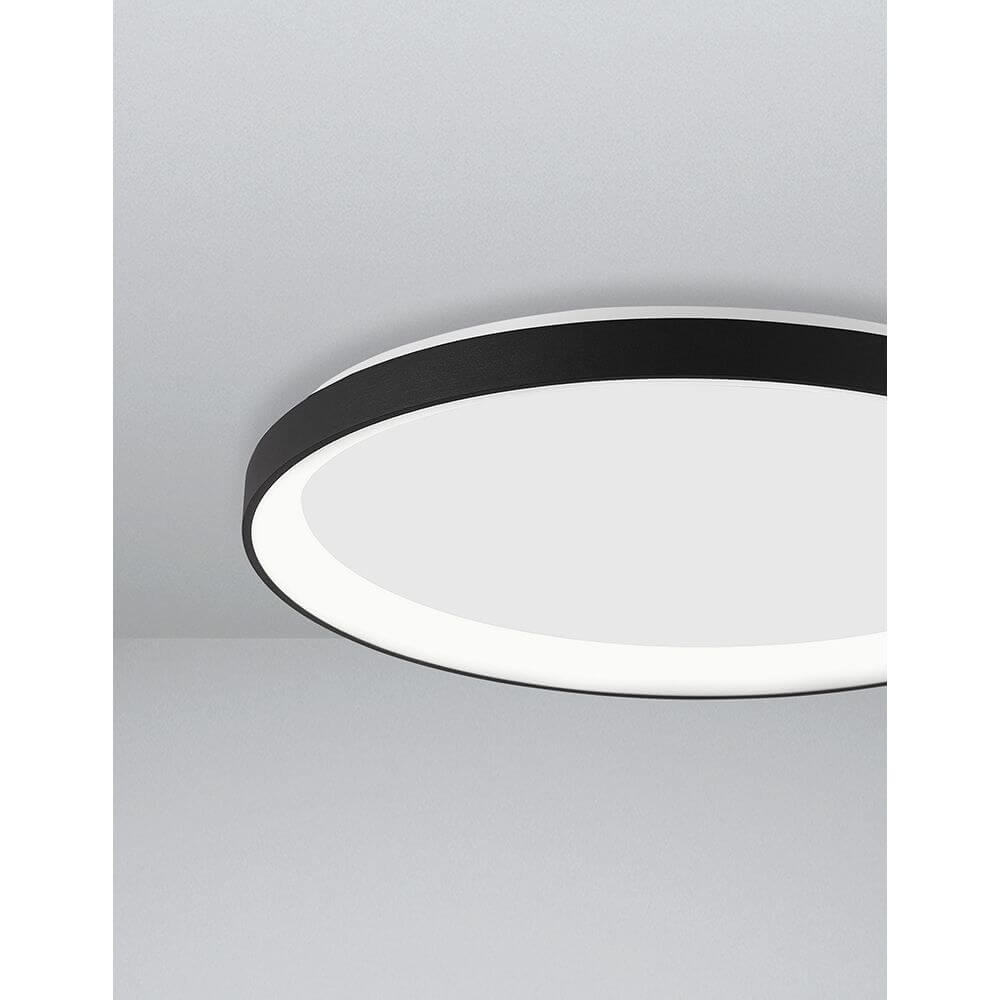 Pertino LED Deckenleuchte Ø 38cm Acryl in modernem Design mit schwarzem Rand und integriertem Leuchtmittel.
