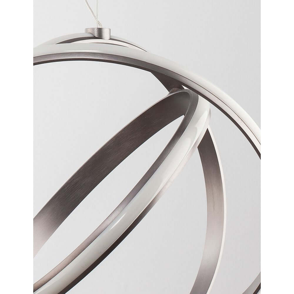 Pertone LED Hängelampe Schwarz mit modernem Design und eleganten Aluminiumringen.