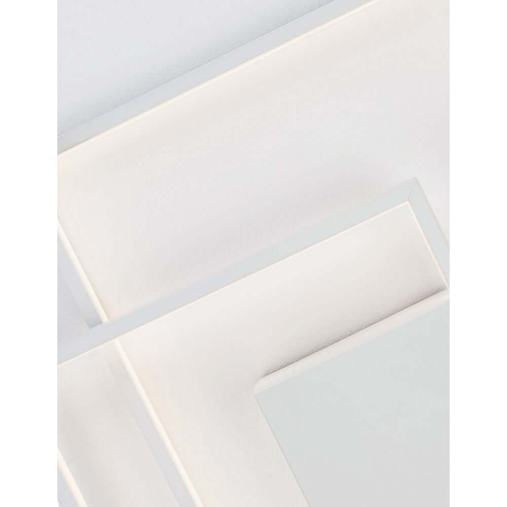 Detailansicht der Porto LED Deckenleuchte Metall Weiß mit minimalistischem Design und sanfter Lichtverteilung.