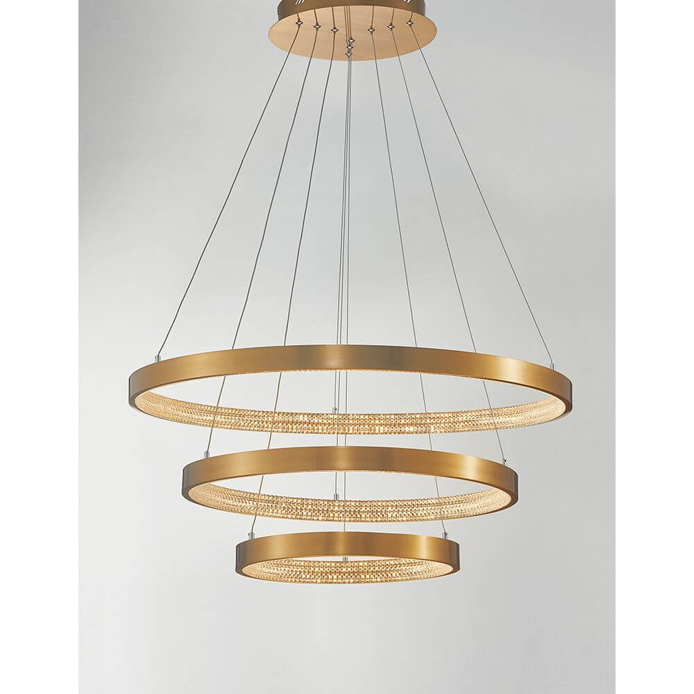 Preston LED Hängelampe Ø 80cm Antik Gold – dreistufige Pendelleuchte aus antikem Gold mit LED-Beleuchtung.