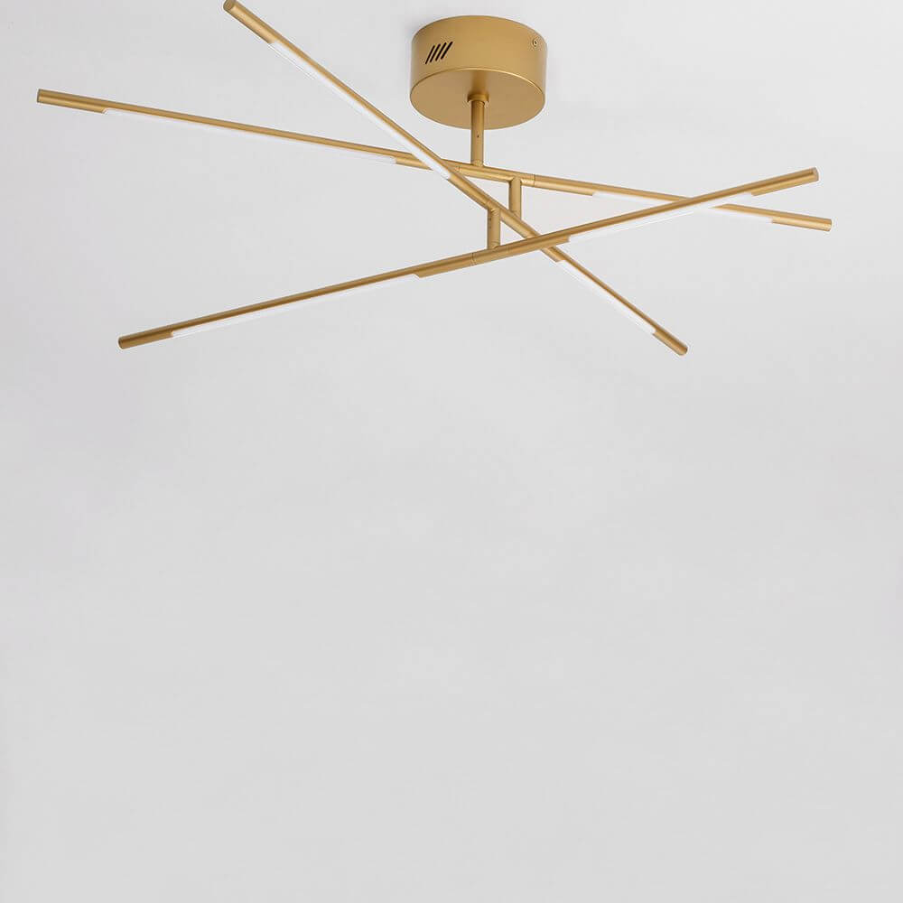 Raccio LED Deckenlampe Drehbar, Metall in modernem goldenen Design mit mehreren LED-Leuchtstäben.