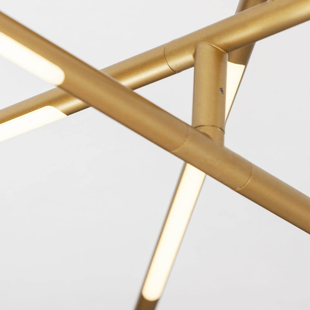Raccio LED Deckenlampe Drehbar, Metall - Detailansicht der goldenen Leuchtstäbe im modernen Design.