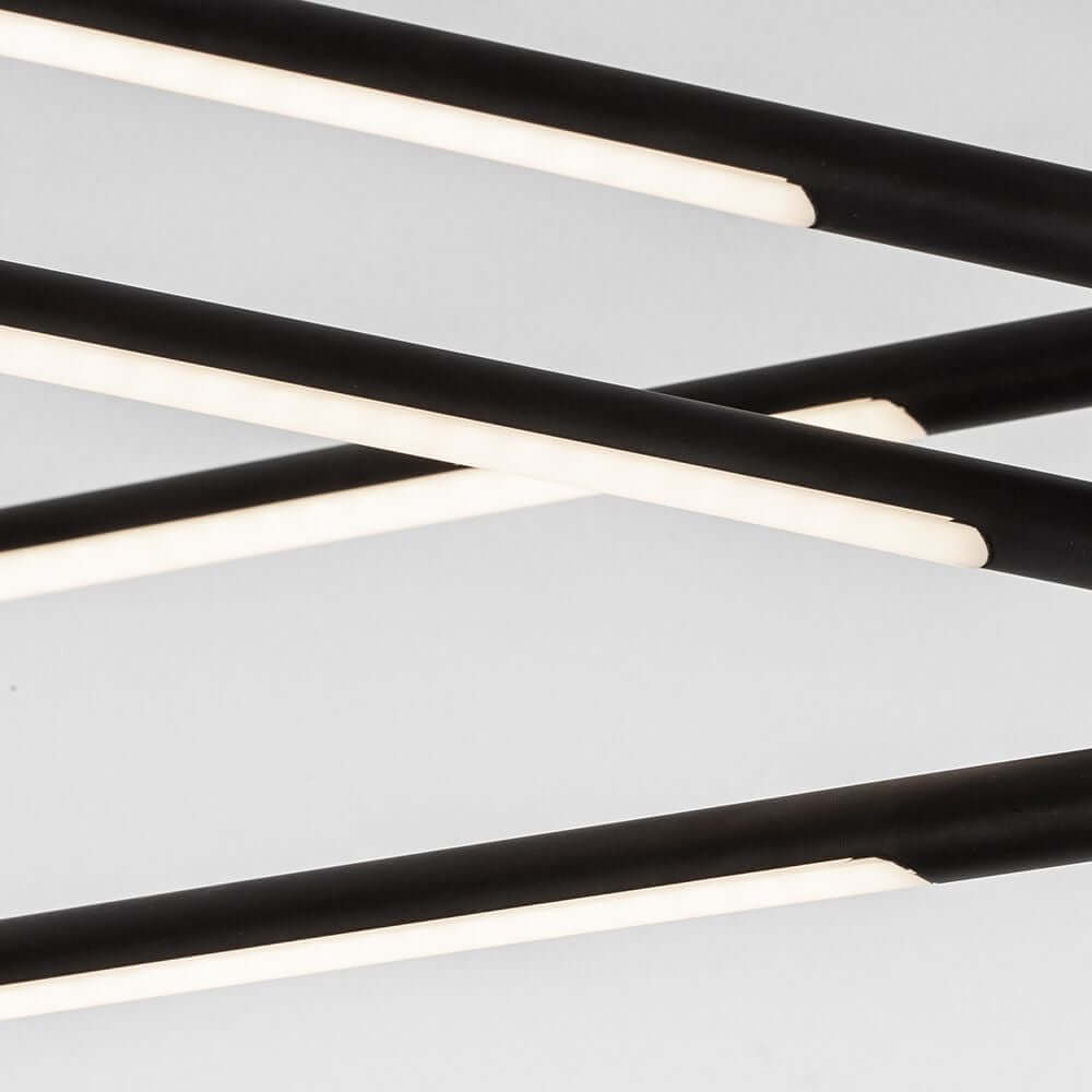 Raccio LED Deckenleuchte Metall in modernem Design mit eleganten, beweglichen Armen und integrierten LED-Streifen.