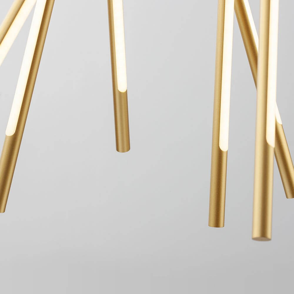 Raccio LED Hängeleuchte mit drehbaren, goldenen Metallarmen und integrierten LED-Elementen für gleichmäßige Lichtverteilung.