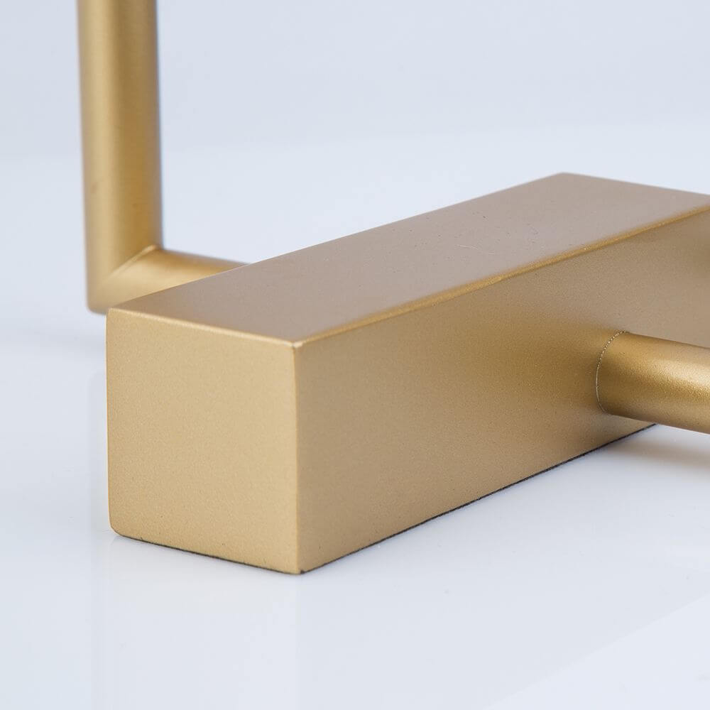 Detailaufnahme der Raccio LED Tischleuchte Metall Gold in edelem, robustem Design.