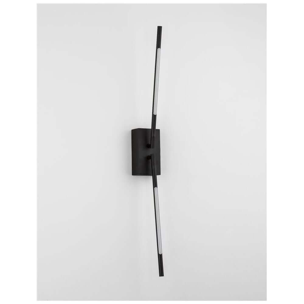 Raccio LED Wandlampe Metall Verstellbar an einer Wand, modernes Design für Esszimmer und Wohnzimmer.