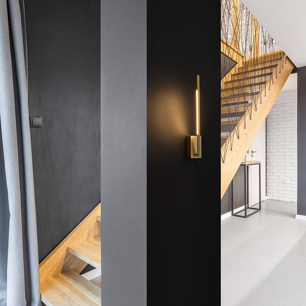 Raccio LED Wandleuchte Metall, Acryl wirkt elegant in modernem Wohnraum und ergänzt die stilvolle Treppenhausgestaltung.
