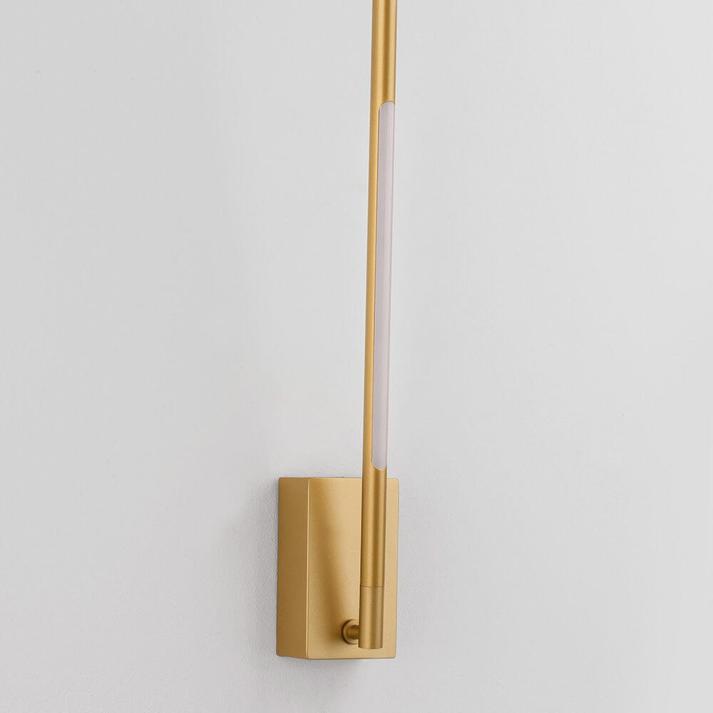 Raccio LED Wandleuchte Metall, Acryl in Gold, modernes Design für jeden Raum, kompakte Größe.