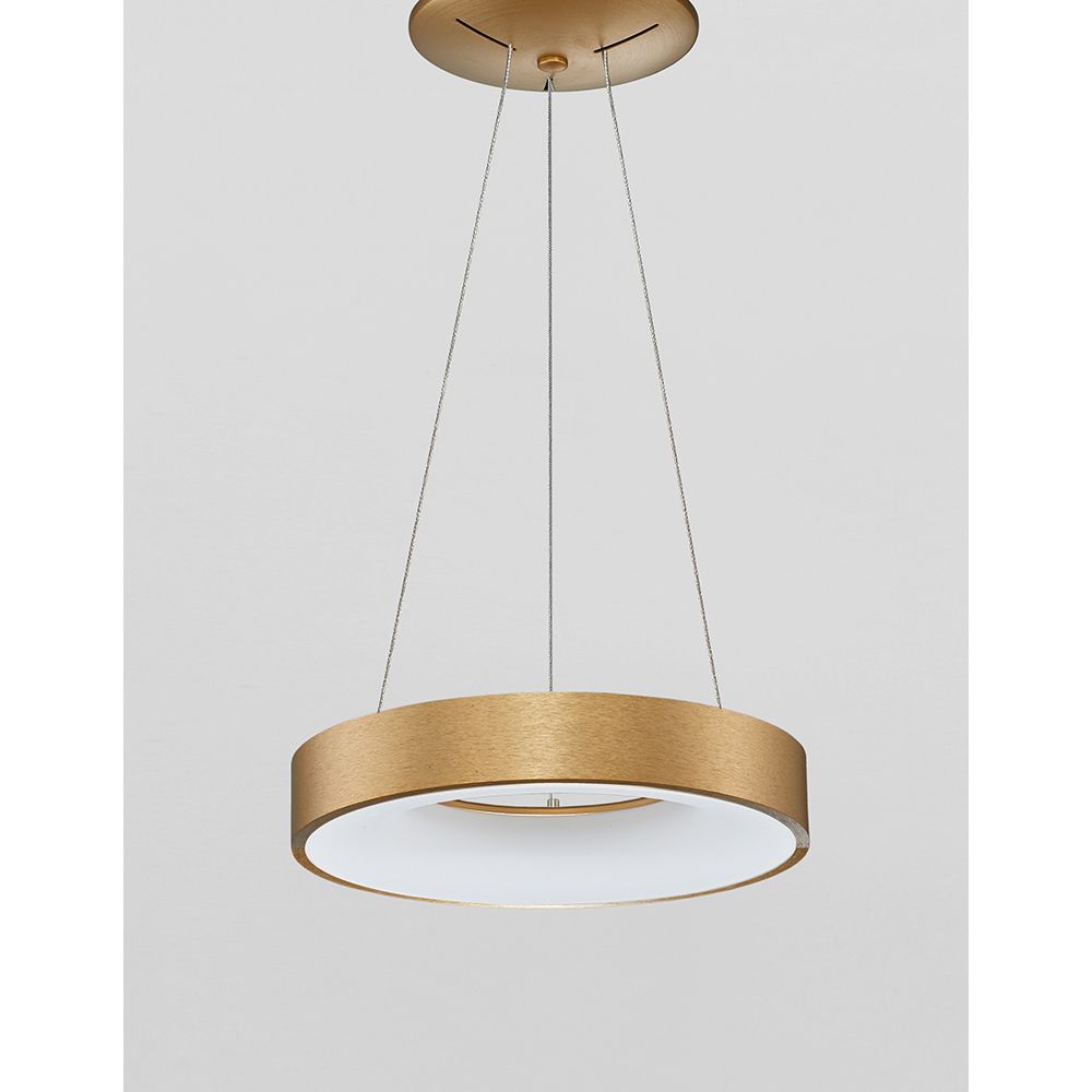 Moderne Rando LED Thin Hängelampe in Gold mit minimalistischem Design und warmer Lichtquelle.