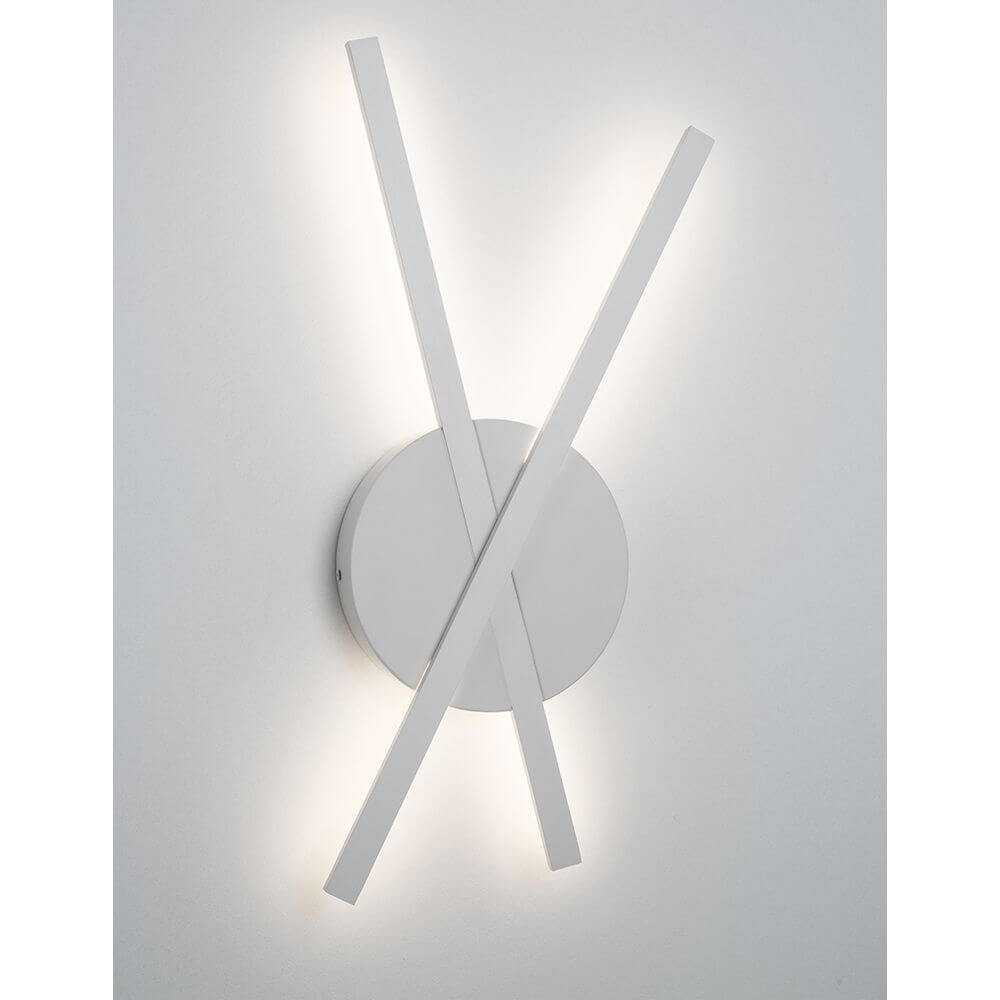 Reslin LED Metall Wandleuchte mit modernem Design und warmweißem Licht, eleganter und stilvoller Blickfang an der Wand.