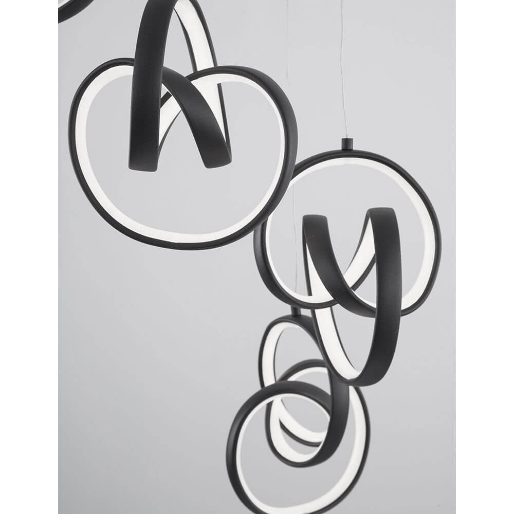 Rings LED Hängelampe Infinity Schwarz in modernem Design mit eleganten Lichtringen.