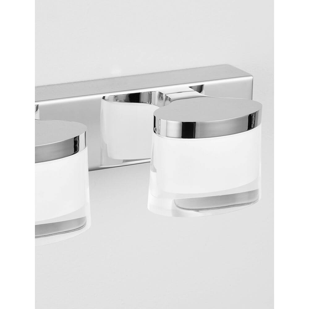 Sabia LED Badleuchte 4-flammig Chrom mit modernem Design und Acrylschirmen für Badezimmerbeleuchtung.