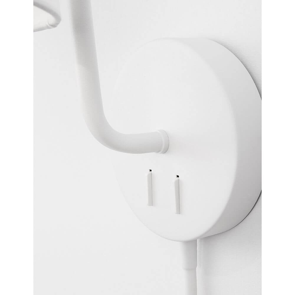 Sage Bett- & Wandlampe mit LED-Leselicht, weißer Wandanschluss mit Schalter und Kabel