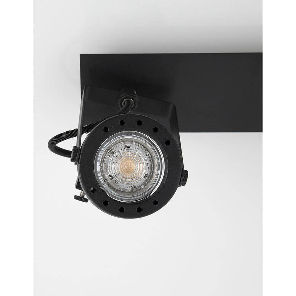 Salva Metall Deckenspot 2-flammig Schwarz von oben, rustikales Industriedesign, elegante Lichtquelle.