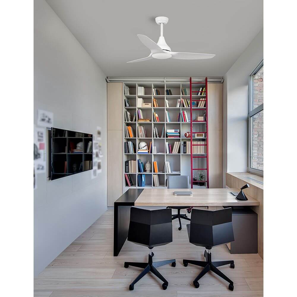 Samoa LED Ventilator Metall in modernem Arbeitszimmer mit klarer Linienführung und Bücherregal.