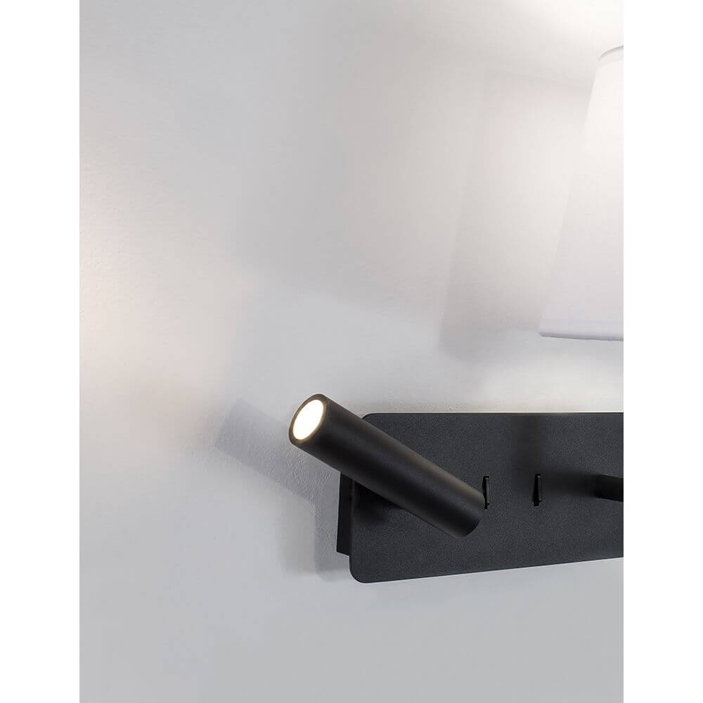 Savona Wandlampe mit LED Lesearm, moderne Wandleuchte mit flexiblem Lesearm in elegantem Design.