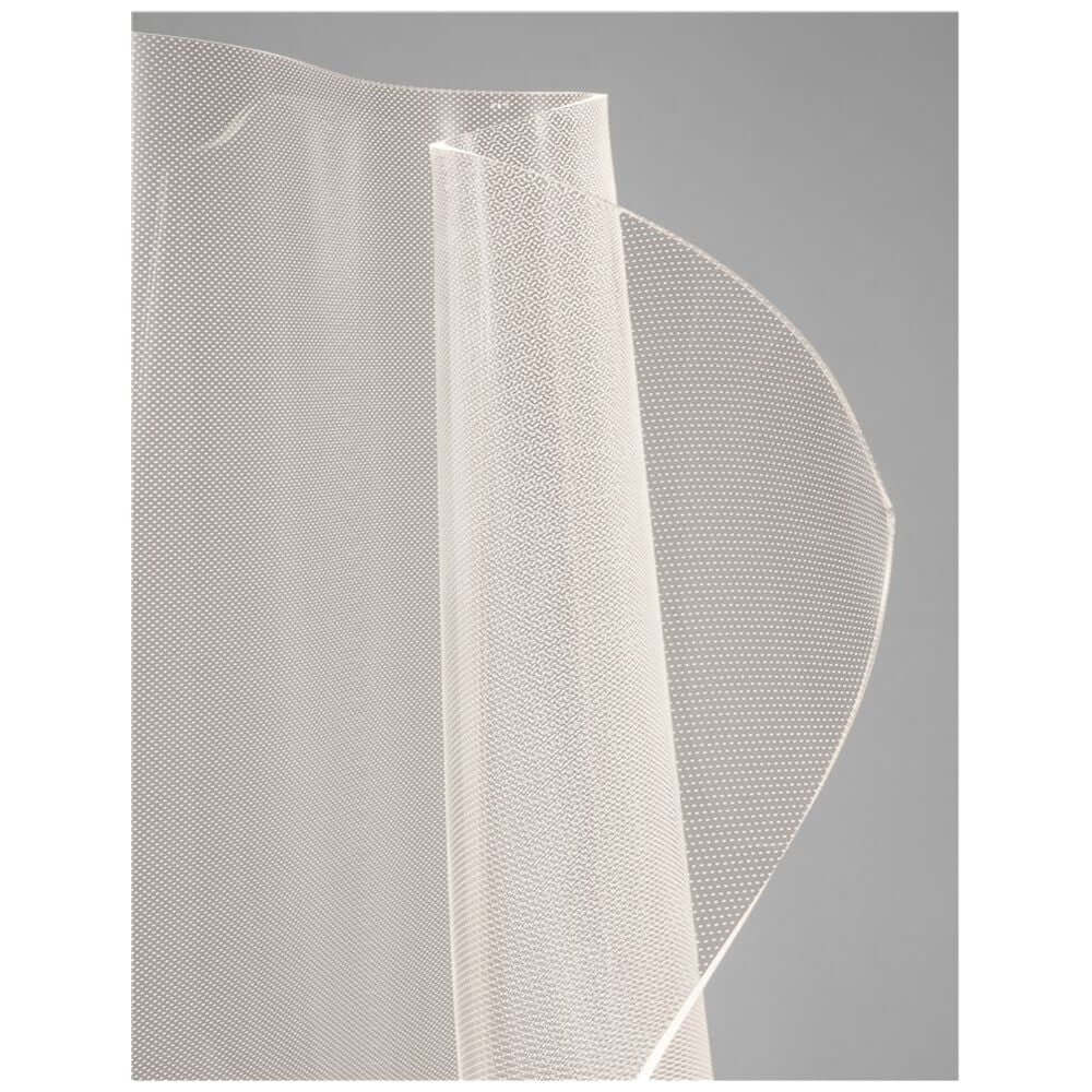 Detailaufnahme des Materials der Siderno LED Stehleuchte Acryl Gewellt für dekorative Lichtverteilung.