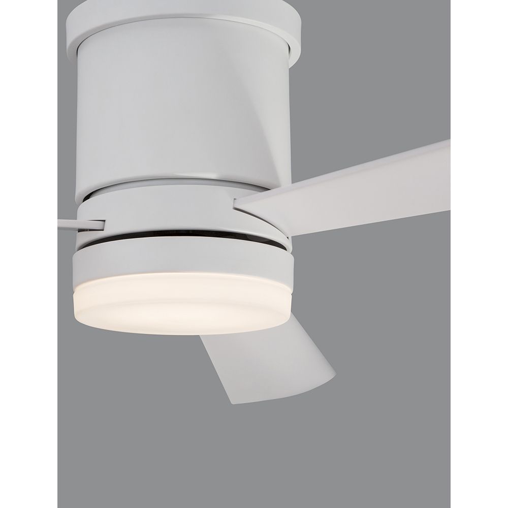 Moderner Silky Deckenventilator Holz Weiß mit LED-Beleuchtung und fünf Geschwindigkeitsstufen.