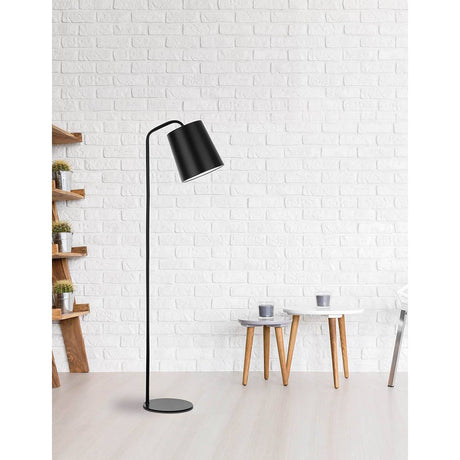 Stabile Stehlampe 188cm Matt in modernem Raum mit weißen Wänden und Holzmöbeln.
